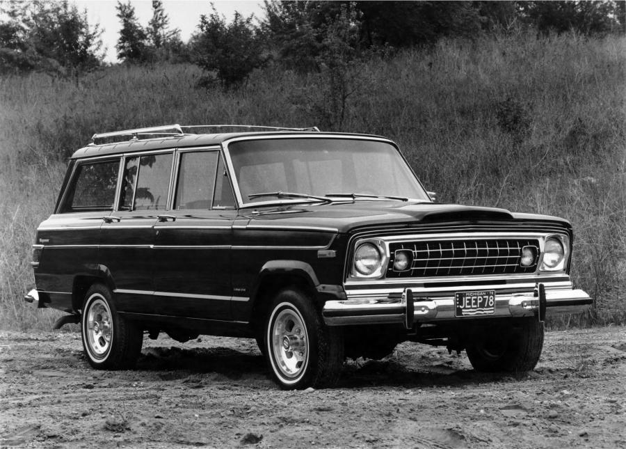  Jeep Wagoneer 1975 года  (фото 4 из 8)